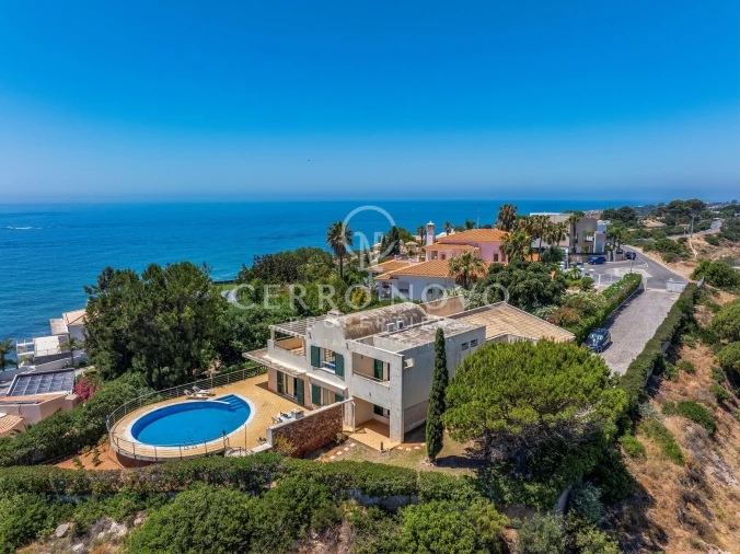 Moradia T4 para Venda em Albufeira e Olhos de Água Foto 2