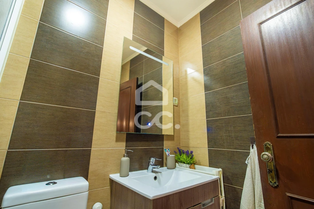 Apartamento T2 para Venda em Barreiro e Lavradio Foto 14