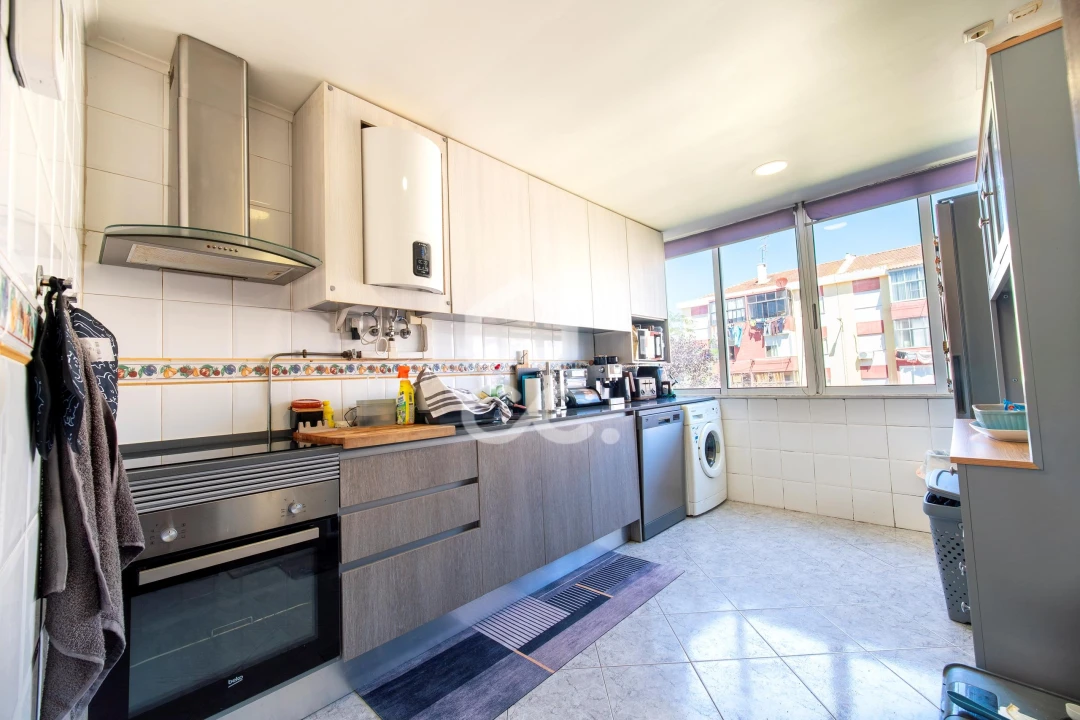 Apartamento T2 para Venda em Barreiro e Lavradio Foto 8