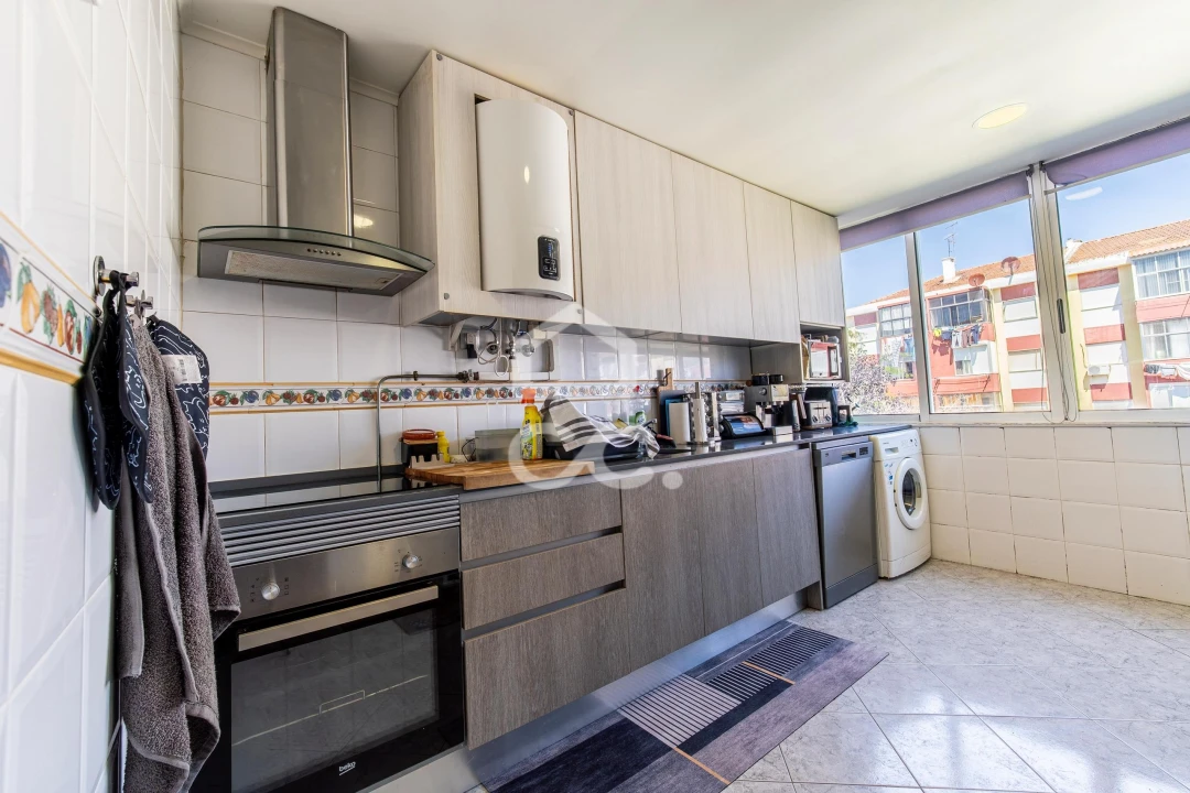 Apartamento T2 para Venda em Barreiro e Lavradio Foto 6
