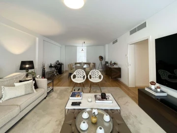 Apartamento T4 para Venda em Misericórdia