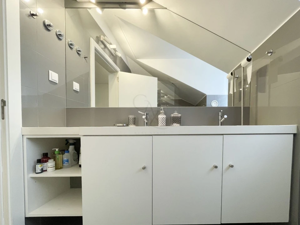 Apartamento T4 para Venda em Misericórdia Foto 23