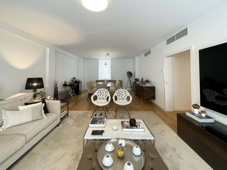 Apartamento T4 para Venda em Misericórdia Foto 1