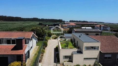 Terreno para Venda em Vila Chã