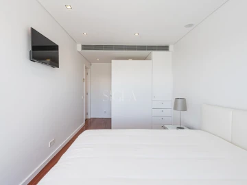 Moradia T4 para Venda em Madalena