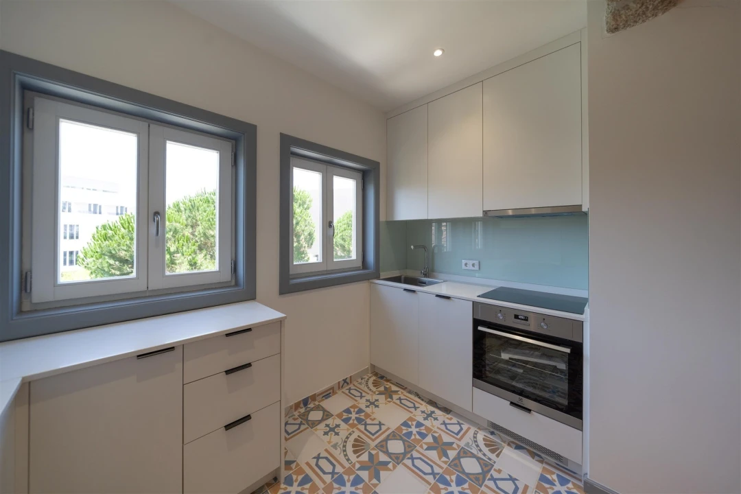 Apartamento T2 para Arrendamento em Oliveira, São Paio e São Sebastião Foto 12