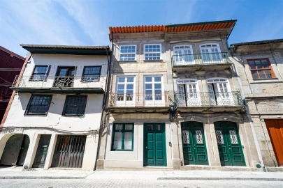 Apartamento T2 para Arrendamento em Oliveira, São Paio e São Sebastião