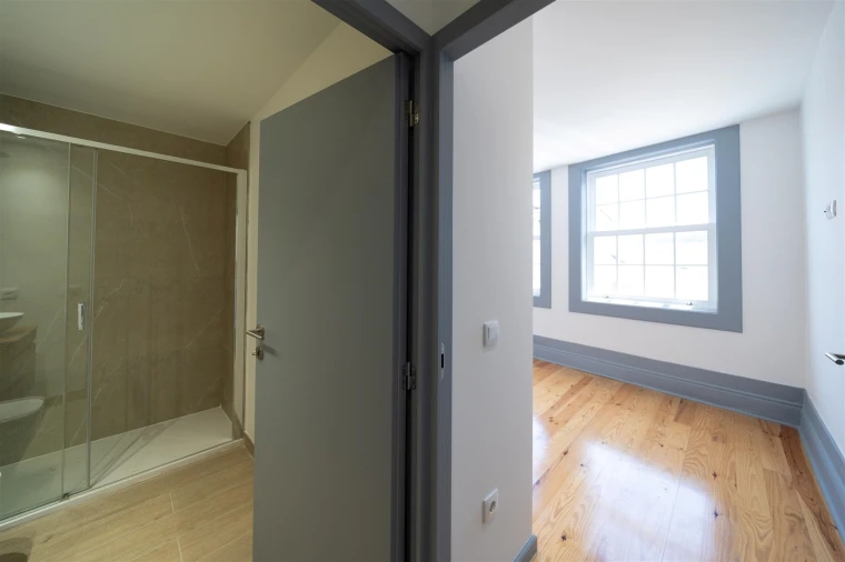 Apartamento T2 para Arrendamento em Oliveira, São Paio e São Sebastião Foto 18