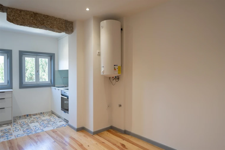 Apartamento T2 para Arrendamento em Oliveira, São Paio e São Sebastião Foto 15