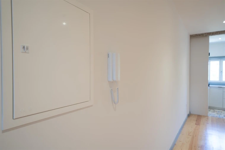 Apartamento T2 para Arrendamento em Oliveira, São Paio e São Sebastião Foto 17