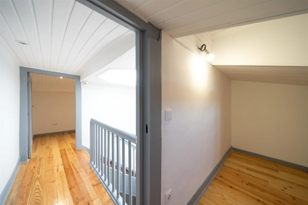 Apartamento T2 para Arrendamento em Oliveira, São Paio e São Sebastião Foto 25
