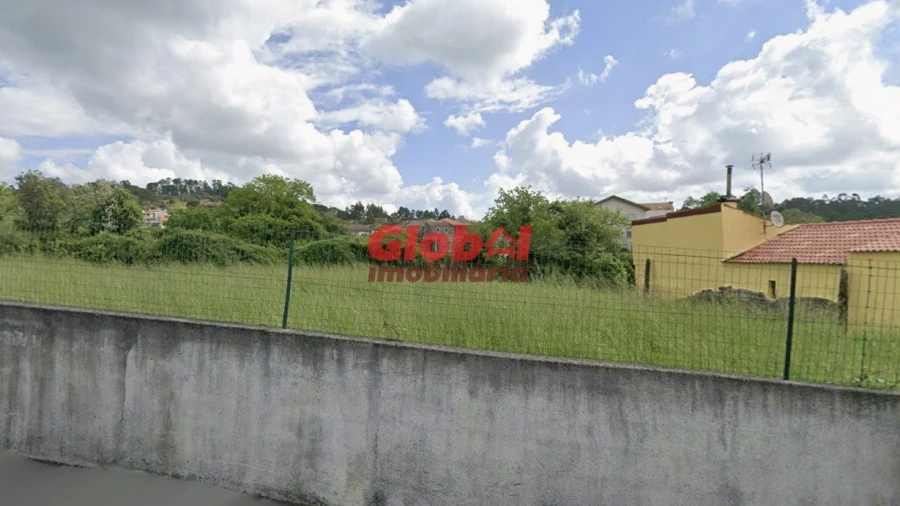 Terreno para Venda em São Cipriano e Vil de Souto