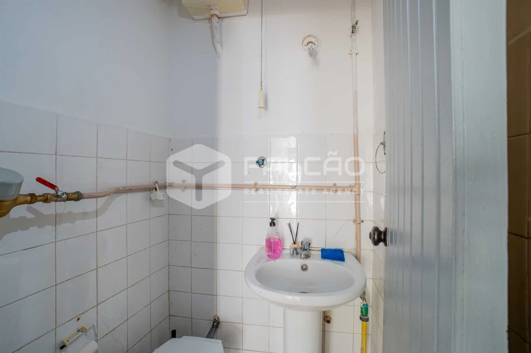 Loja para Arrendamento em Marvila, Ribeira Santarém, São Salvador, São Nicolau Foto 10