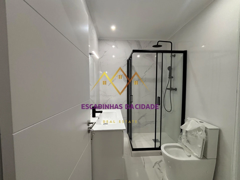 Apartamento T2 para Venda em Odivelas Foto 17
