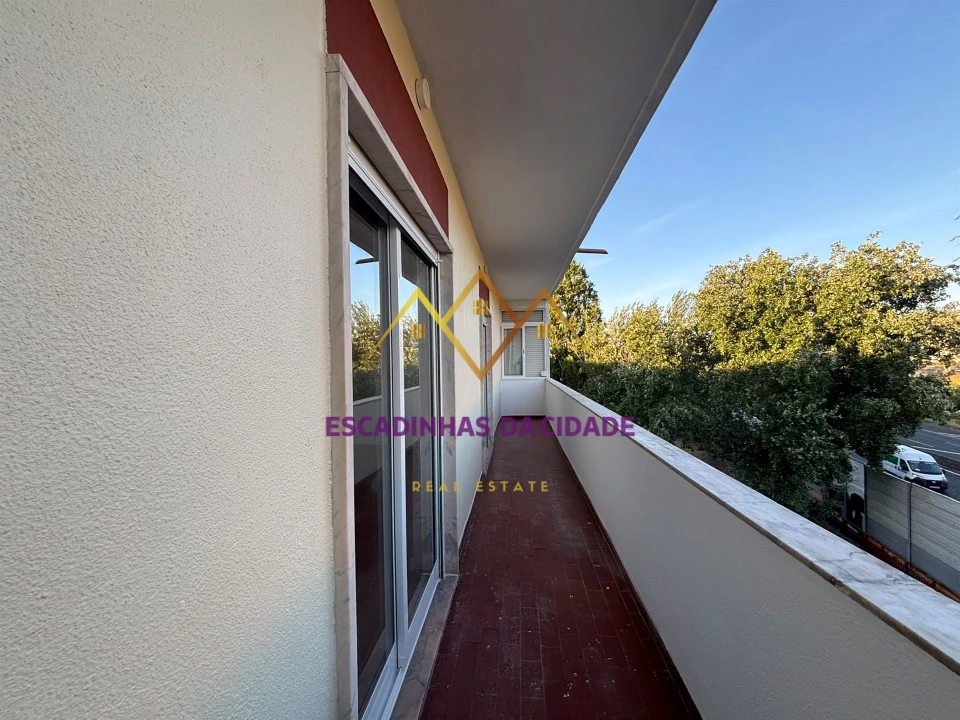 Apartamento T2 para Venda em Odivelas Foto 4