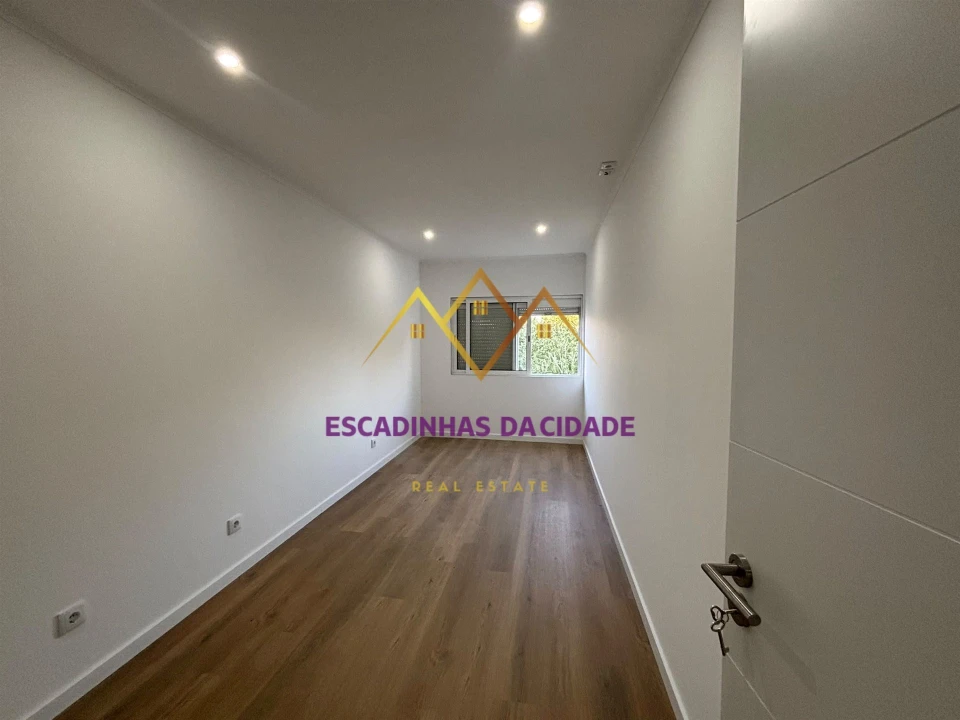 Apartamento T2 para Venda em Odivelas Foto 11