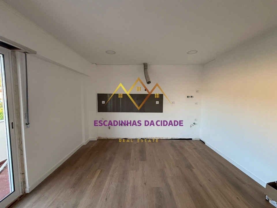 Apartamento T2 para Venda em Odivelas Foto 13