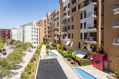 Apartamento T3 para Arrendamento em Parque das Nações