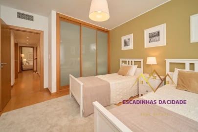 Apartamento T3 para Arrendamento em Parque das Nações