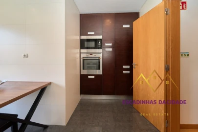 Apartamento T3 para Arrendamento em Parque das Nações