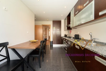 Apartamento T3 para Arrendamento em Parque das Nações