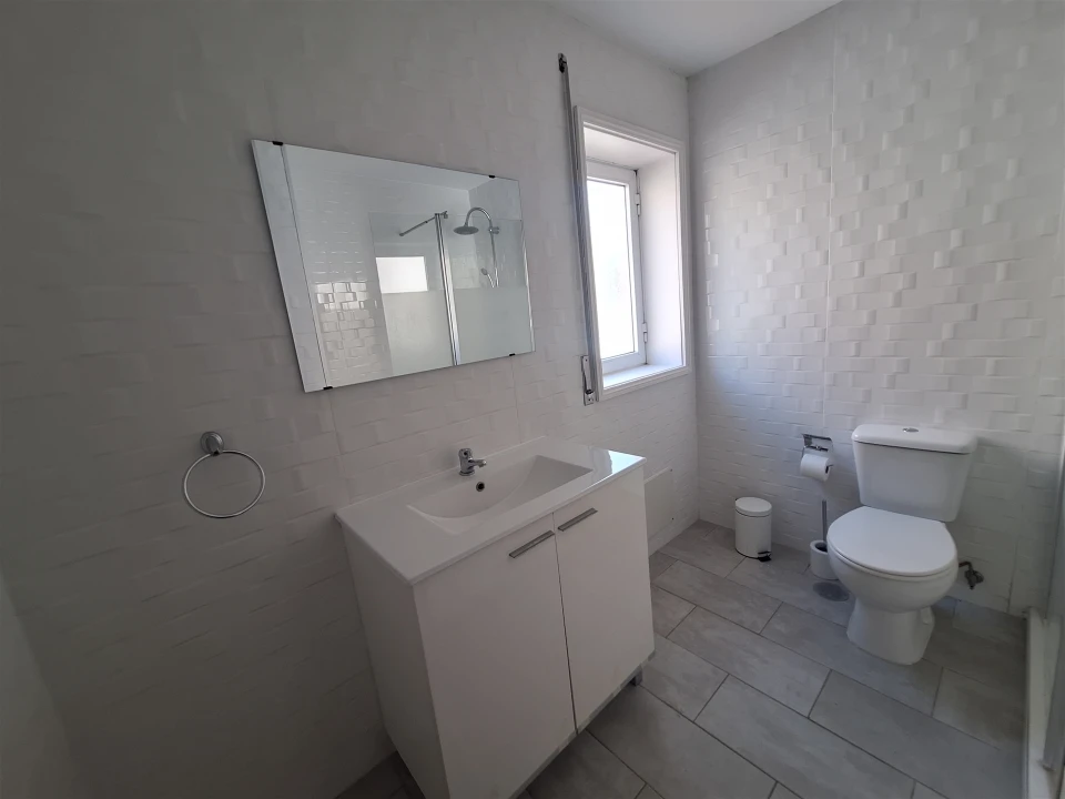 Apartamento T2 para Arrendamento em Mafamude e Vilar do Paraíso Foto 24