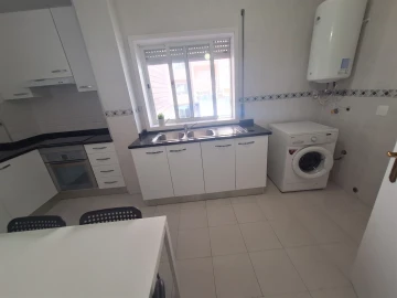 Apartamento T2 para Arrendamento em Mafamude e Vilar do Paraíso