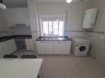 Apartamento T2 para Arrendamento em Mafamude e Vilar do Paraíso