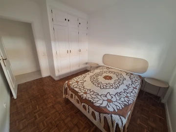 Apartamento T2 para Arrendamento em Mafamude e Vilar do Paraíso