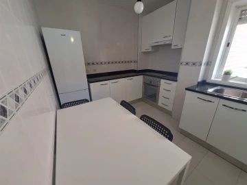 Apartamento T2 para Arrendamento em Mafamude e Vilar do Paraíso