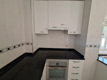 Apartamento T2 para Arrendamento em Mafamude e Vilar do Paraíso