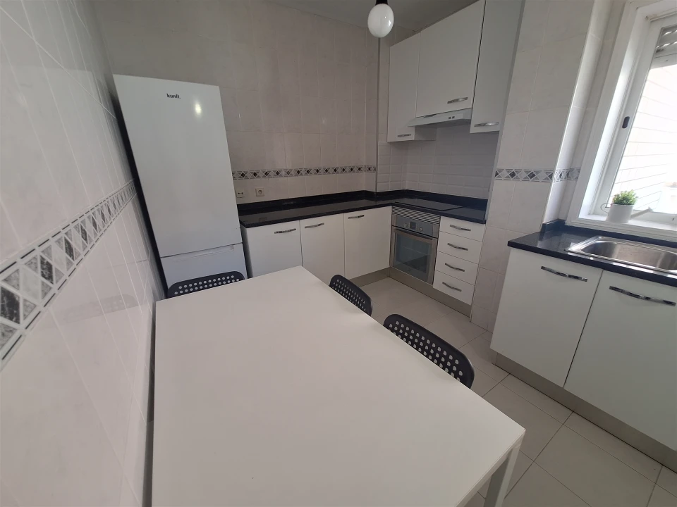Apartamento T2 para Arrendamento em Mafamude e Vilar do Paraíso Foto 7