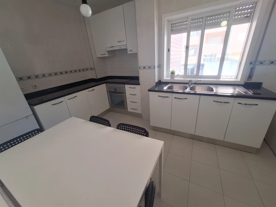 Apartamento T2 para Arrendamento em Mafamude e Vilar do Paraíso Foto 8