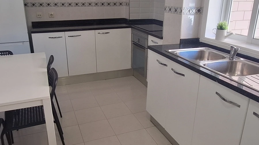 Apartamento T2 para Arrendamento em Mafamude e Vilar do Paraíso