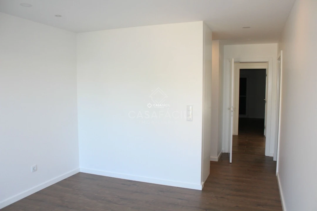 Apartamento T3 para Arrendamento em Alcochete Foto 7