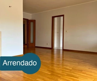 Apartamento T4 para Arrendamento em São Mamede de Infesta e Senhora da Hora