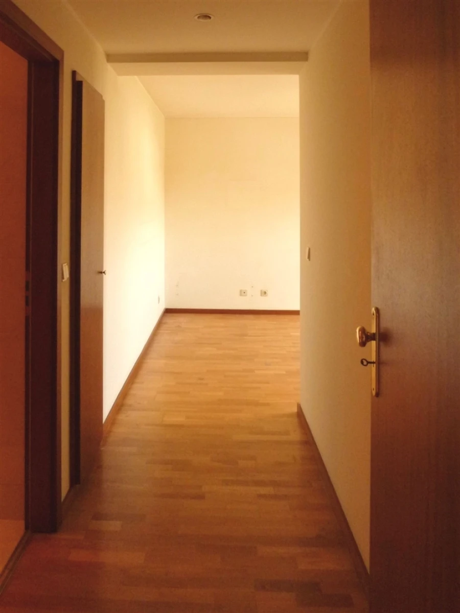 Apartamento T4 para Arrendamento em São Mamede de Infesta e Senhora da Hora Foto 12