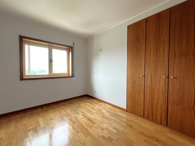 Apartamento T4 para Arrendamento em São Mamede de Infesta e Senhora da Hora Foto 22