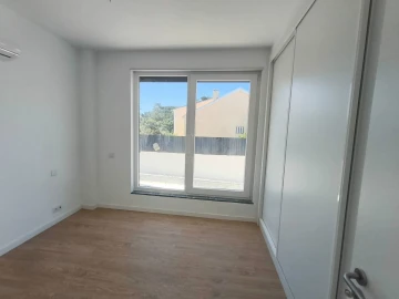 Moradia T3 para Venda em Charneca de Caparica e Sobreda