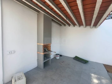 Moradia T3 para Venda em Charneca de Caparica e Sobreda