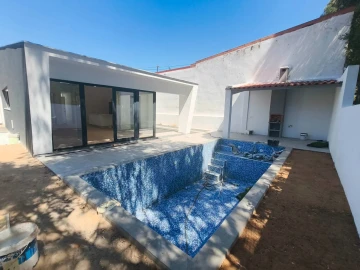 Moradia T3 para Venda em Charneca de Caparica e Sobreda