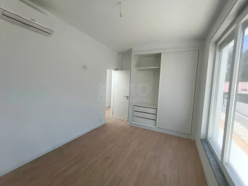 Moradia T3 para Venda em Charneca de Caparica e Sobreda