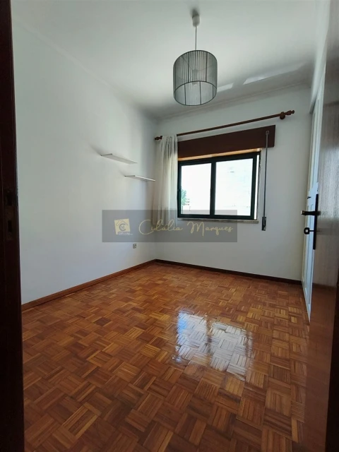 Apartamento T3 para Venda em Repeses e São Salvador