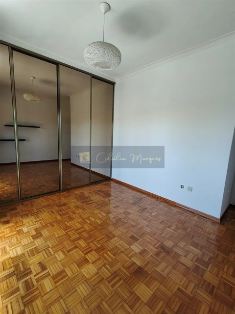 Apartamento T3 para Venda em Repeses e São Salvador
