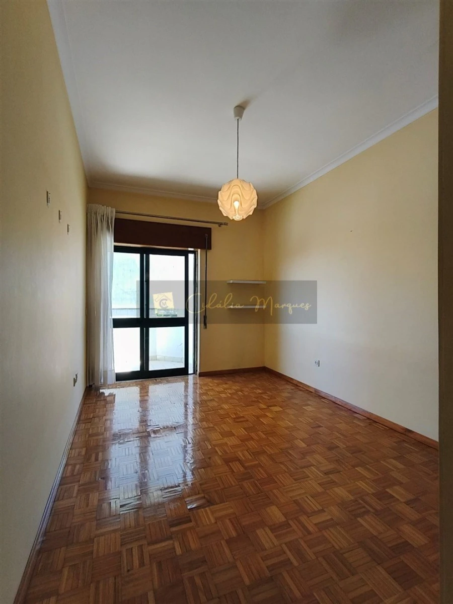 Apartamento T3 para Venda em Repeses e São Salvador Foto 9