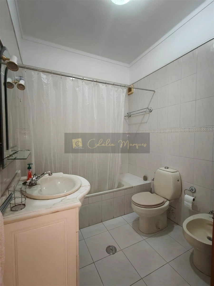 Apartamento T3 para Venda em Repeses e São Salvador Foto 13