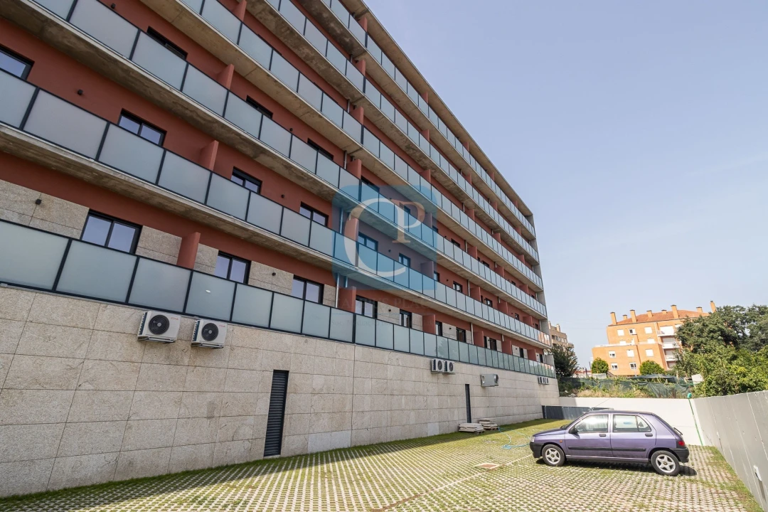 Apartamento T1 para Arrendamento em Paranhos Foto 10