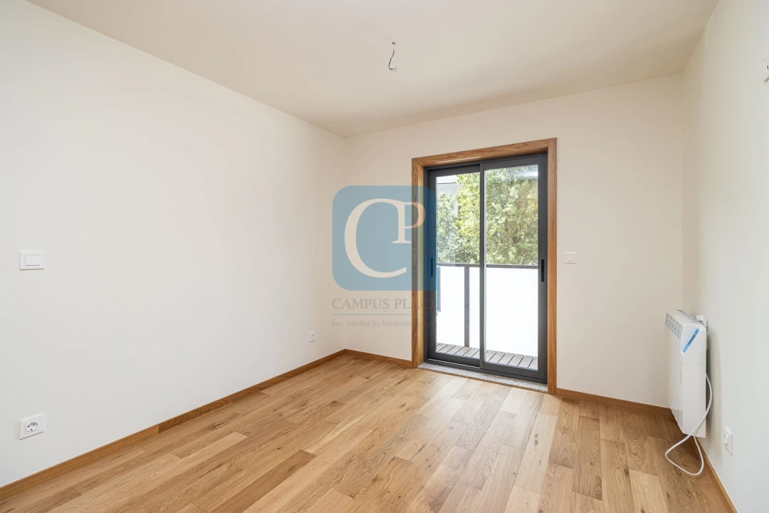 Apartamento T1 para Arrendamento em Paranhos Foto 7