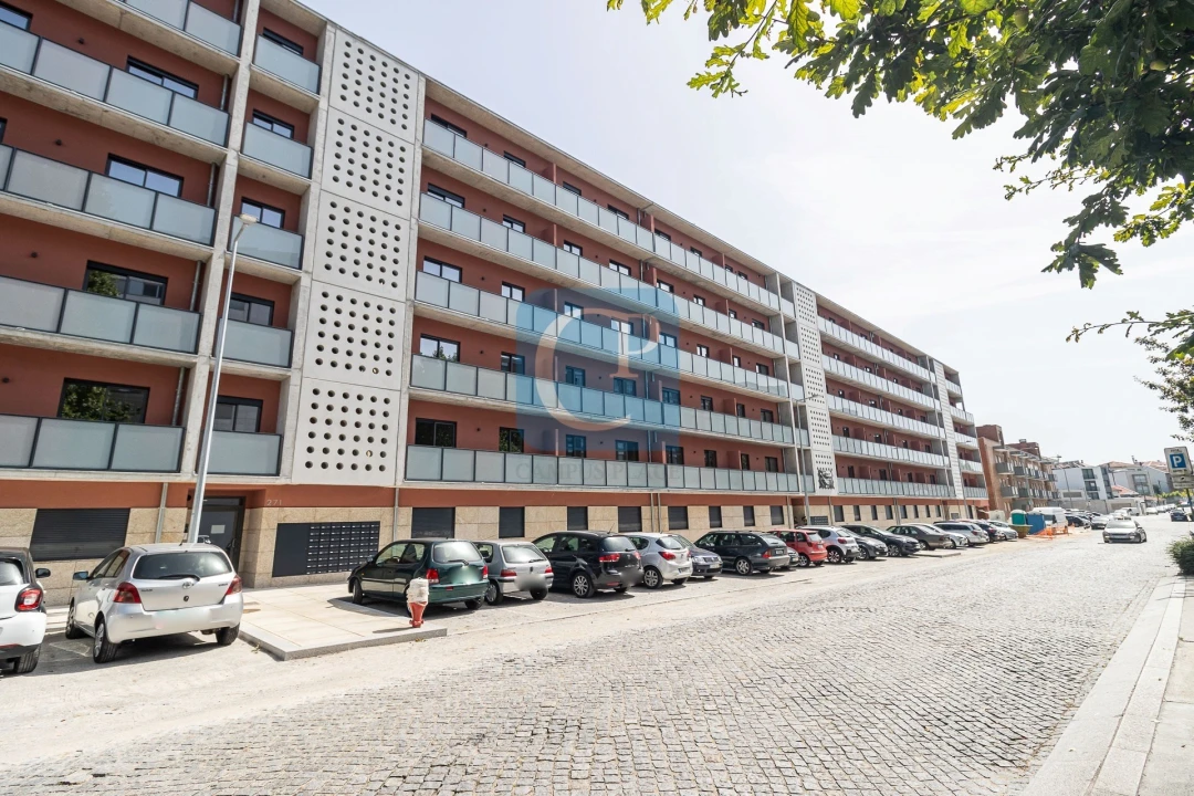 Apartamento T1 para Arrendamento em Paranhos Foto 1