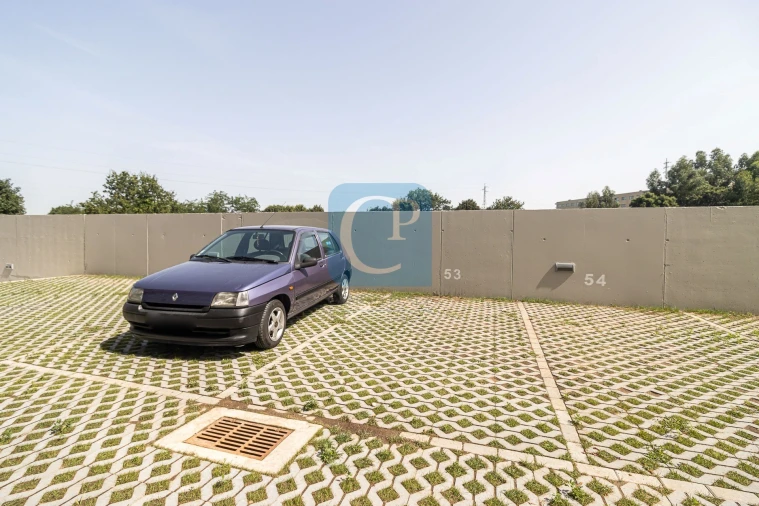 Apartamento T1 para Arrendamento em Paranhos Foto 12
